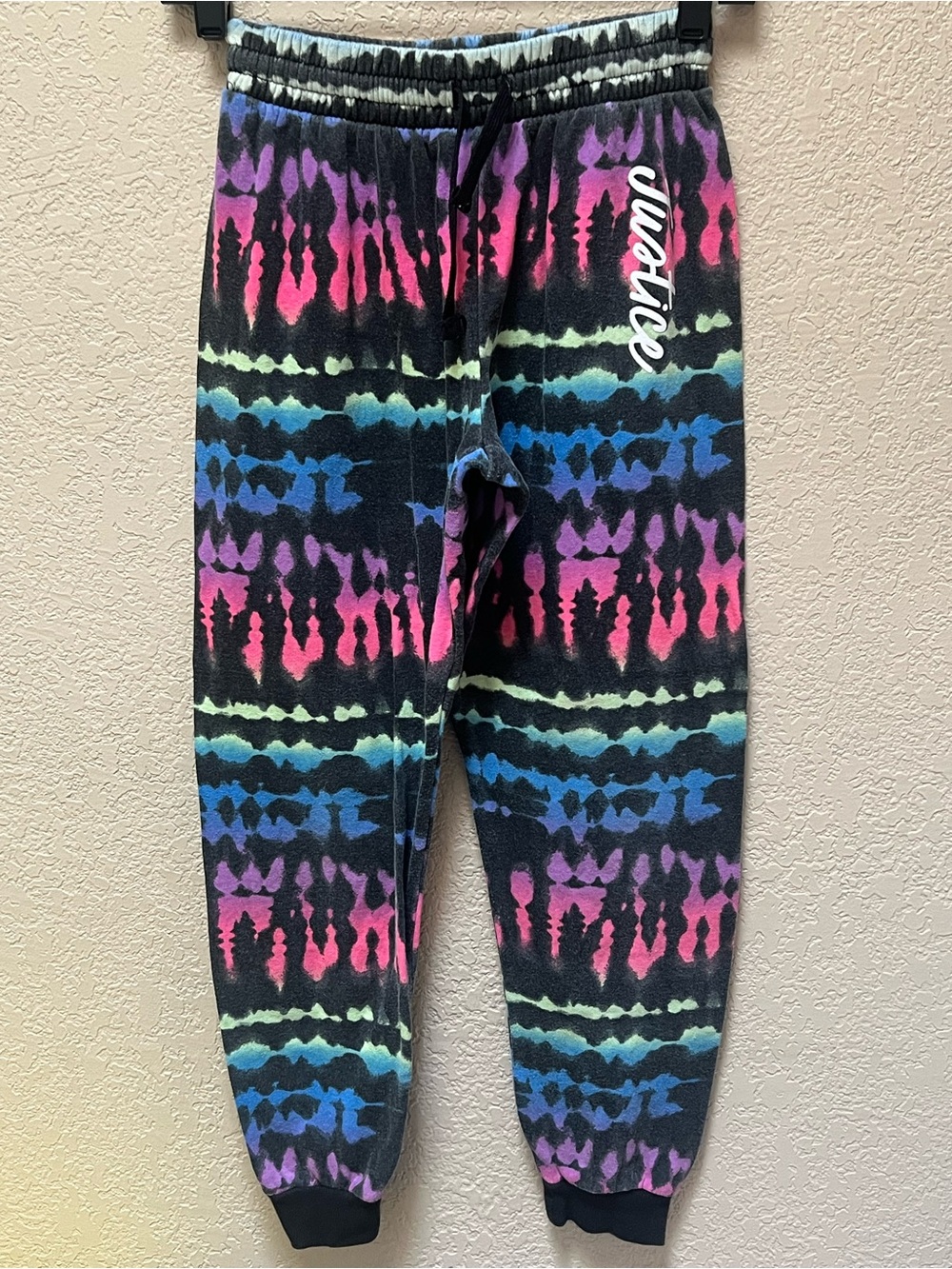 Justice Girls L (12-14)
Colorful Fleece Tie Dye
Joggers Graphic Sweatpants